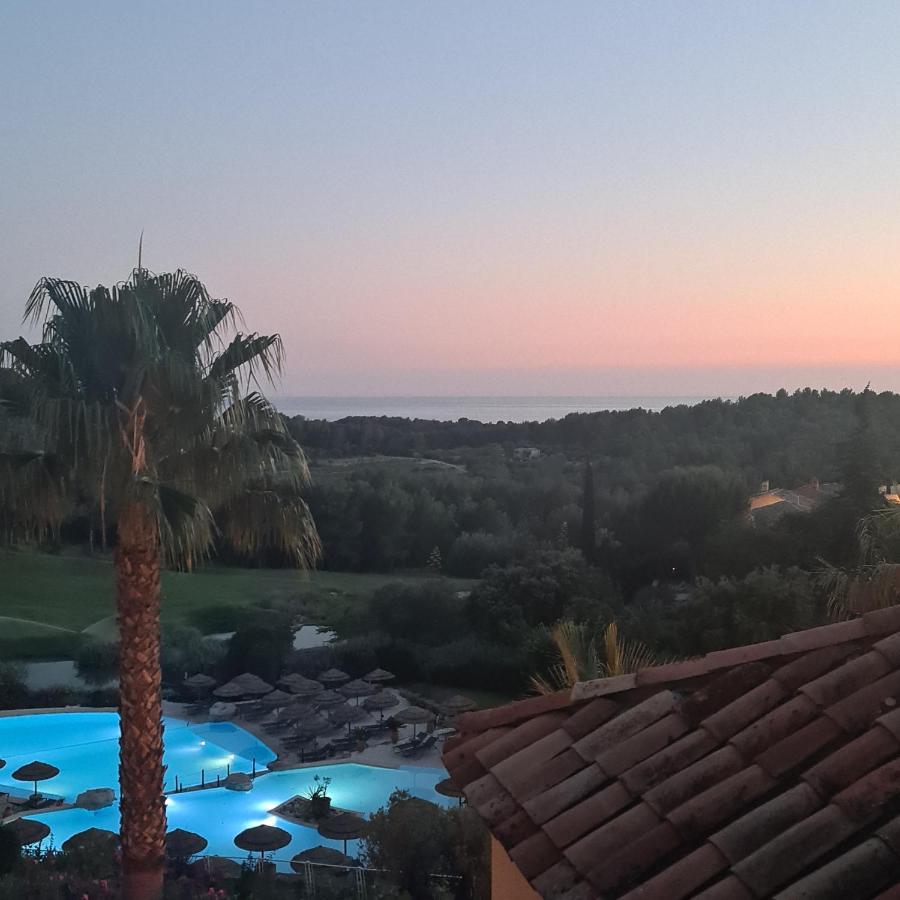 Superbe Villa-Domaine Avec Golf Piscine Et Tennis Saint-Cyr-sur-Mer Exteriör bild