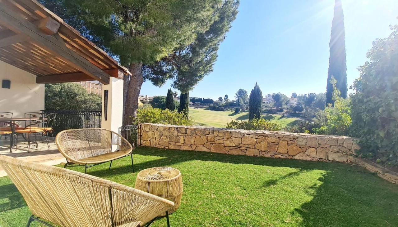 Superbe Villa-Domaine Avec Golf Piscine Et Tennis Saint-Cyr-sur-Mer Exteriör bild