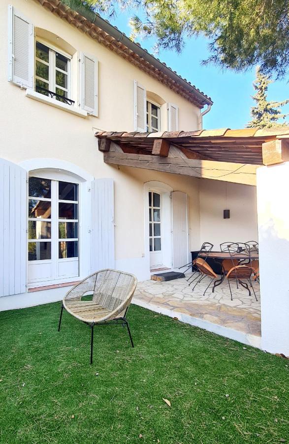 Superbe Villa-Domaine Avec Golf Piscine Et Tennis Saint-Cyr-sur-Mer Exteriör bild