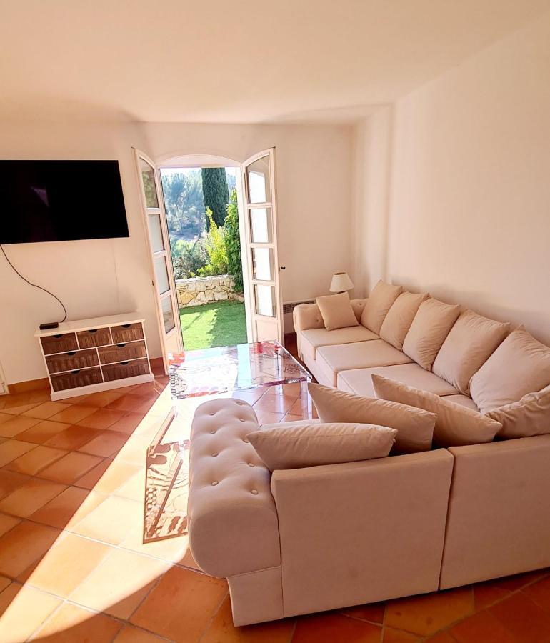 Superbe Villa-Domaine Avec Golf Piscine Et Tennis Saint-Cyr-sur-Mer Exteriör bild